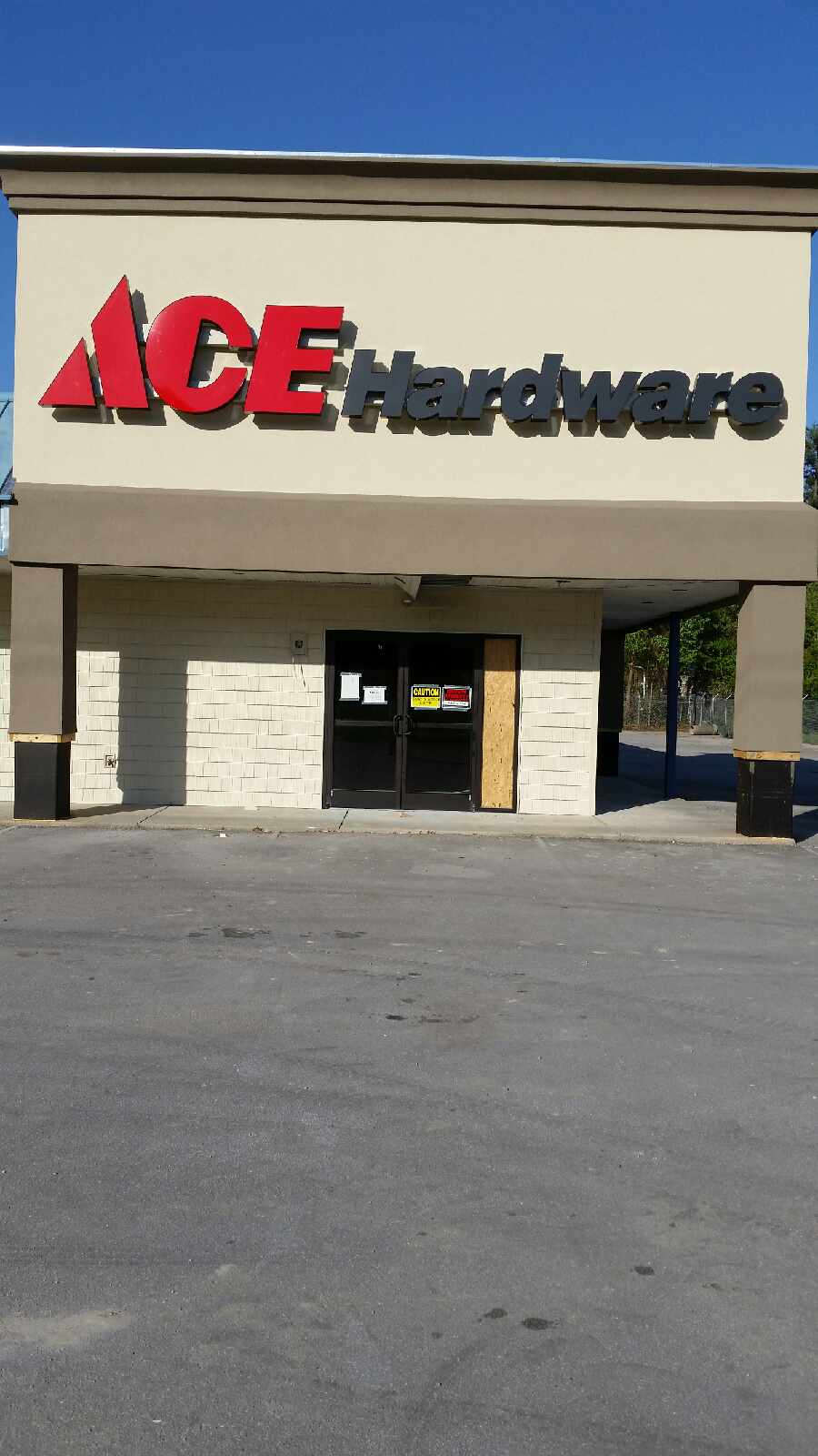  Ace Hardware  2 Signs Unlimited